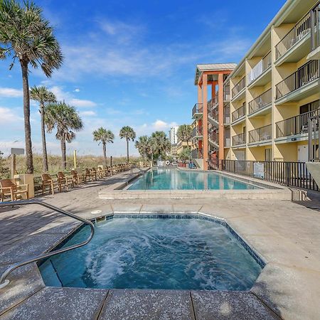 Ramada By Wyndham Panama City Beach / Beachfront Hotel Exterior photo