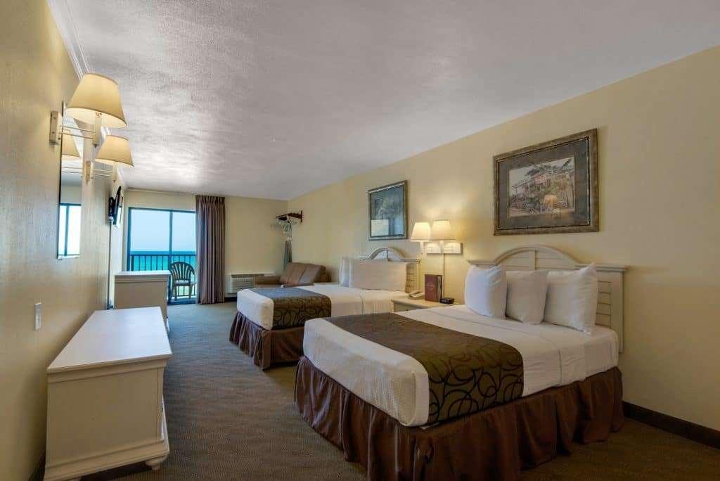 Ramada By Wyndham Panama City Beach / Beachfront Hotel Room photo